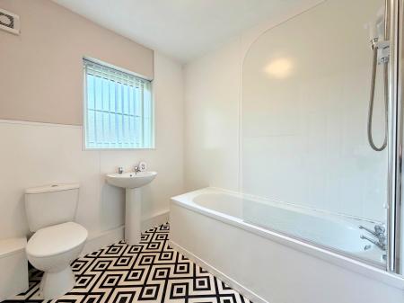 3 bedroom Terraced House to let in Warrington Road, Prescot, L34