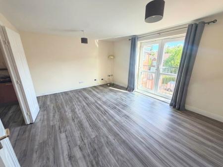 2 bedroom Flat to let in Riverside, Aigburth L17