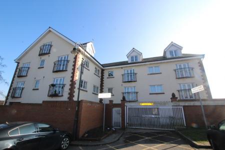 2 bedroom Apartment to let in Mckennas View, Prescot, L34