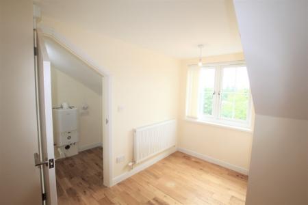 2 bedroom Apartment to let in Mckennas View, Prescot, L34