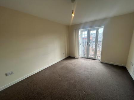 2 bedroom Flat to let in Mckennas View, Hill Street, Prescot, L34