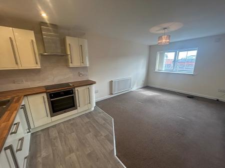 2 bedroom Flat to let in Mckennas View, Hill Street, Prescot, L34