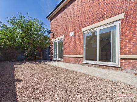 3 bedroom Semi-detached house to let in Chapel Gardens, Liverpool, L5