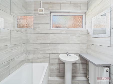 2 bedroom Flat to let in Field House, West Derby, Liverpool, L12