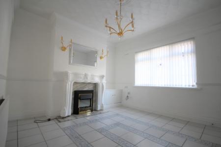 3 bedroom Terraced House to let in Summer Seat, Liverpool, L3