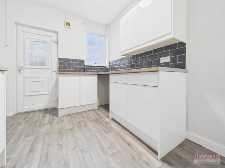 3 bedroom Flat to let in Muirhead Avenue, Clubmoor, Liverpool, L13