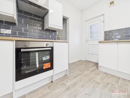 3 bedroom Flat to let in Muirhead Avenue, Clubmoor, Liverpool, L13