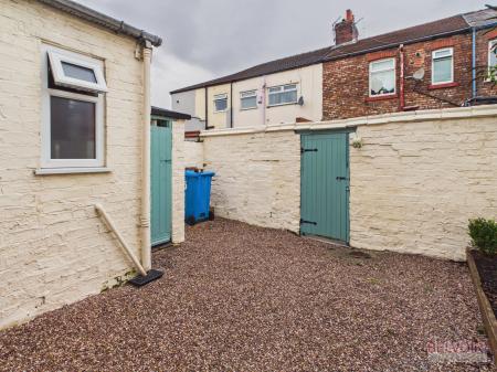 3 bedroom Terraced House to let in Inigo Road, Liverpool, L13
