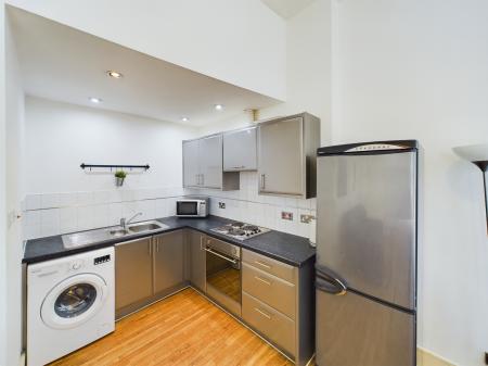 1 bedroom Flat to let in Regency Chambers, Temple Lane, L2