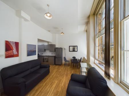 1 bedroom Flat to let in Regency Chambers, Temple Lane, L2