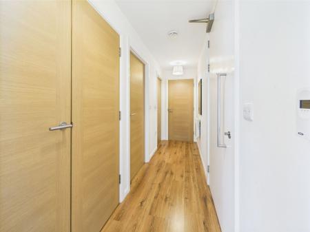 2 bedroom Flat to let in Mann Island, 15, Liverpool, L3