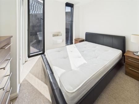 2 bedroom Flat to let in Mann Island, 15, Liverpool, L3