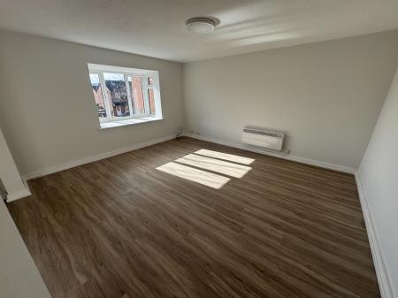 2 bedroom Flat to let in Minster Court, Liverpool, L7
