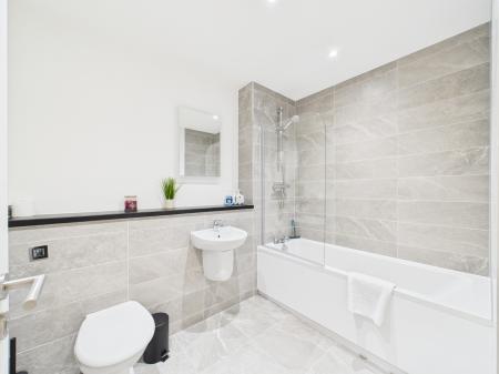 2 bedroom Flat to let in Bevington Bush, Liverpool, L3
