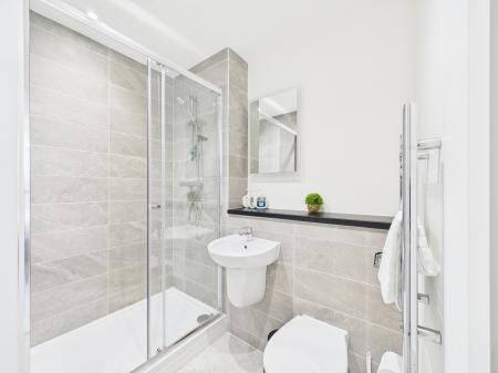 2 bedroom Flat to let in Bevington Bush, Liverpool, L3
