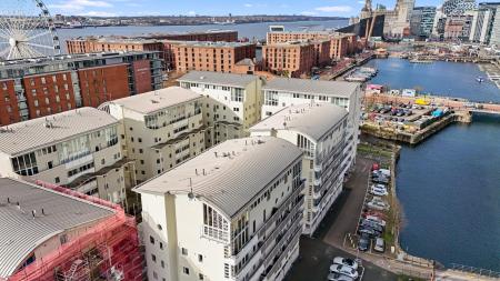3 bedroom Flat to let in Block 2, Royal Quay, Liverpool, L3 4ET