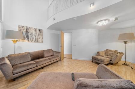 3 bedroom Flat to let in Block 2, Royal Quay, Liverpool, L3 4ET