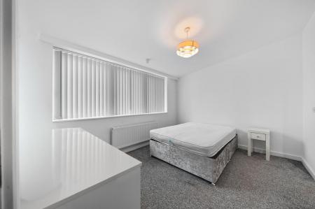 3 bedroom Flat to let in Block 2, Royal Quay, Liverpool, L3 4ET