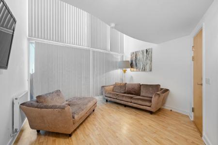 3 bedroom Flat to let in Block 2, Royal Quay, Liverpool, L3 4ET