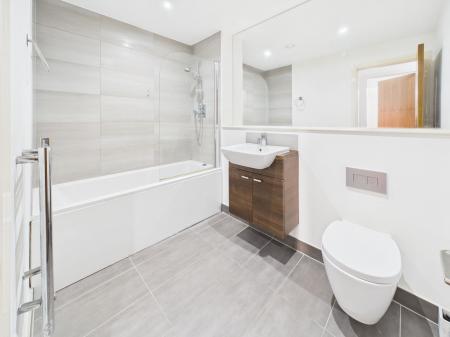 1 bedroom Flat to let in The Strand, City Centre, Liverpool, L2