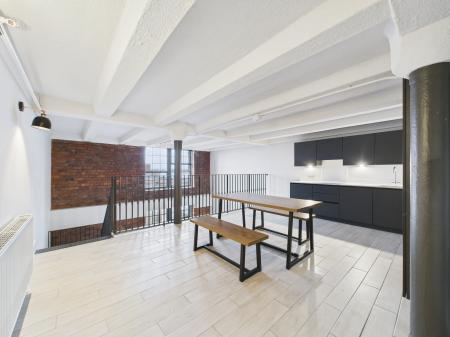 2 bedroom Flat to let in Tobacco Warehouse, Liverpool, L3