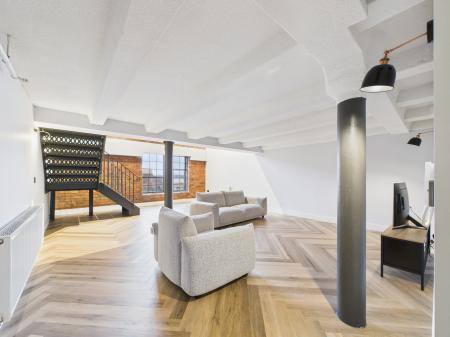 2 bedroom Flat to let in Tobacco Warehouse, Liverpool, L3