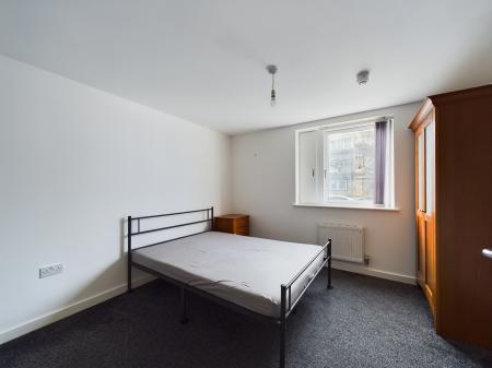 2 bedroom Flat to let in Royal Quay, Liverpool, L3