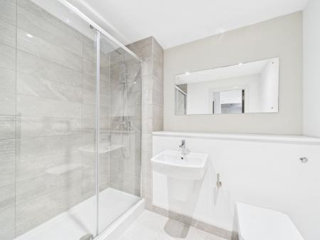 1 bedroom Flat to let in Central Park, Brassey Street, Liverpool L8