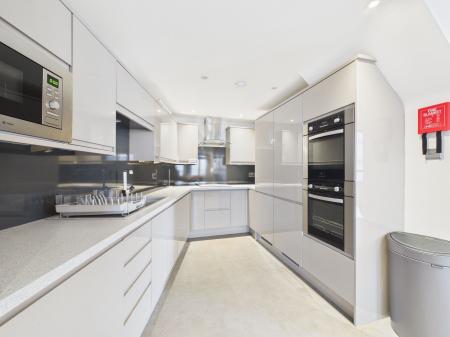 4 bedroom Flat to let in Hatton Garden, Liverpool, L3