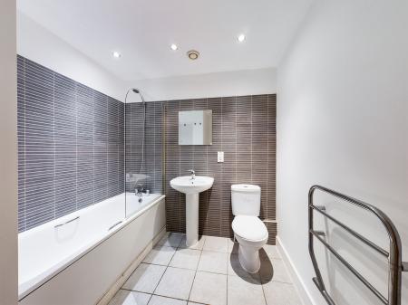 1 bedroom Flat to let in Portside House, 27-35 Duke Street, Liverpool L1