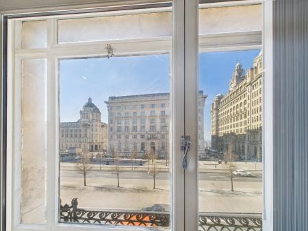 2 bedroom Flat to let in West Africa House, Liverpool, L1