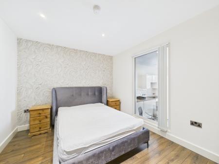 2 bedroom Flat to let in West Africa House, Liverpool, L1