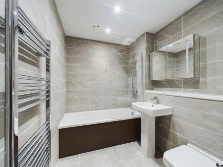 1 bedroom Flat to let in Parliament Square, Liverpool, L1