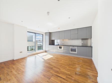 1 bedroom Flat to let in 1 William Jessop Way, City Centre, Liverpool, L3