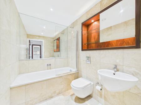 1 bedroom Flat to let in 1 William Jessop Way, City Centre, Liverpool, L3