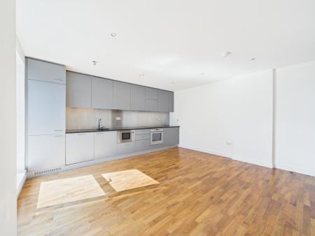 1 bedroom Flat to let in 1 William Jessop Way, City Centre, Liverpool, L3