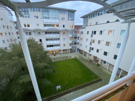 2 bedroom Flat to let in Royal Quay, Liverpool, L3