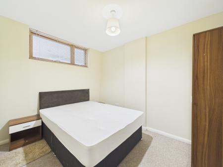 2 bedroom Flat to let in Mann Island, Liverpool, L3
