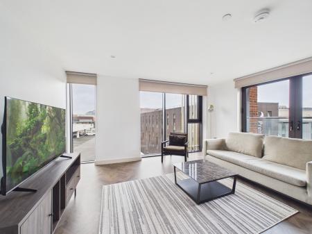 2 bedroom Flat to let in The Prestige, David Lewis Street, L1