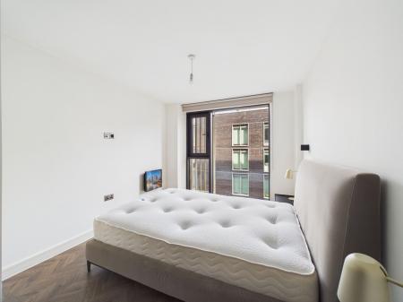 2 bedroom Flat to let in The Prestige, David Lewis Street, L1