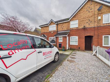 2 bedroom Town house to let in Gildart Gardens, Liverpool, L3