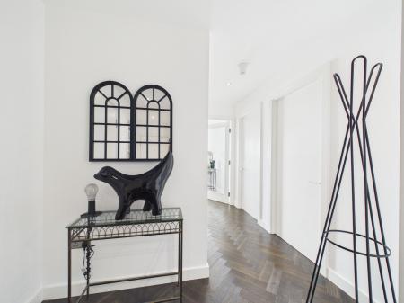 2 bedroom Flat to let in 1 William Jessop Way, Princes Dock, Liverpool, L3