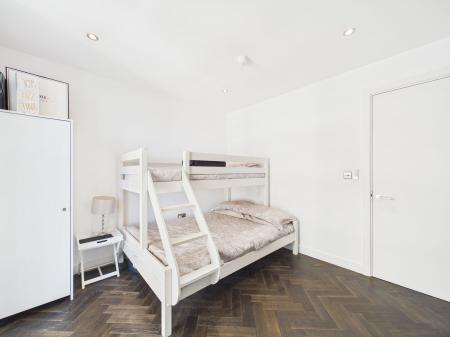 2 bedroom Flat to let in 1 William Jessop Way, Princes Dock, Liverpool, L3