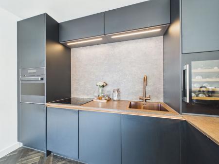 2 bedroom Flat to let in 1 William Jessop Way, Princes Dock, Liverpool, L3