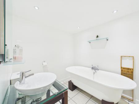 2 bedroom Apartment to let in Waterloo Warehouse, Waterloo Road, Liverpool, L3 0BG