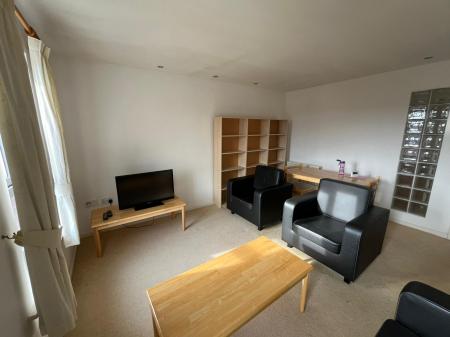 2 bedroom Apartment to let in City Quay, Ellerman Road, Liverpool, L3