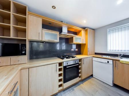 2 bedroom Flat to let in City Quay, Ellerman Road, Liverpool, L8