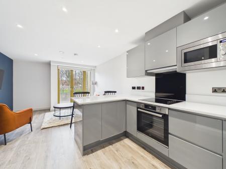 1 bedroom Flat to let in Central Park, Brassey Street, Liverpool, L8