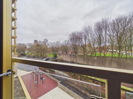 1 bedroom Flat to let in Central Park, Brassey Street, Liverpool, L8