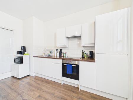 2 bedroom Flat to let in West Africa House, 25 Water St, Liverpool, L2 0RG